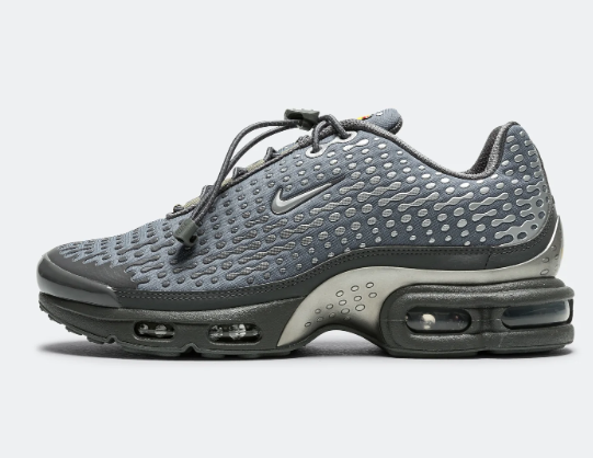 Nike Air Max Plus VII – Smokey Grey / Metallic Silver / Iron Grey (IQ0282-084)