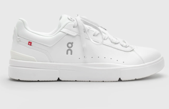 On Women's The Roger Advantage Sneaker