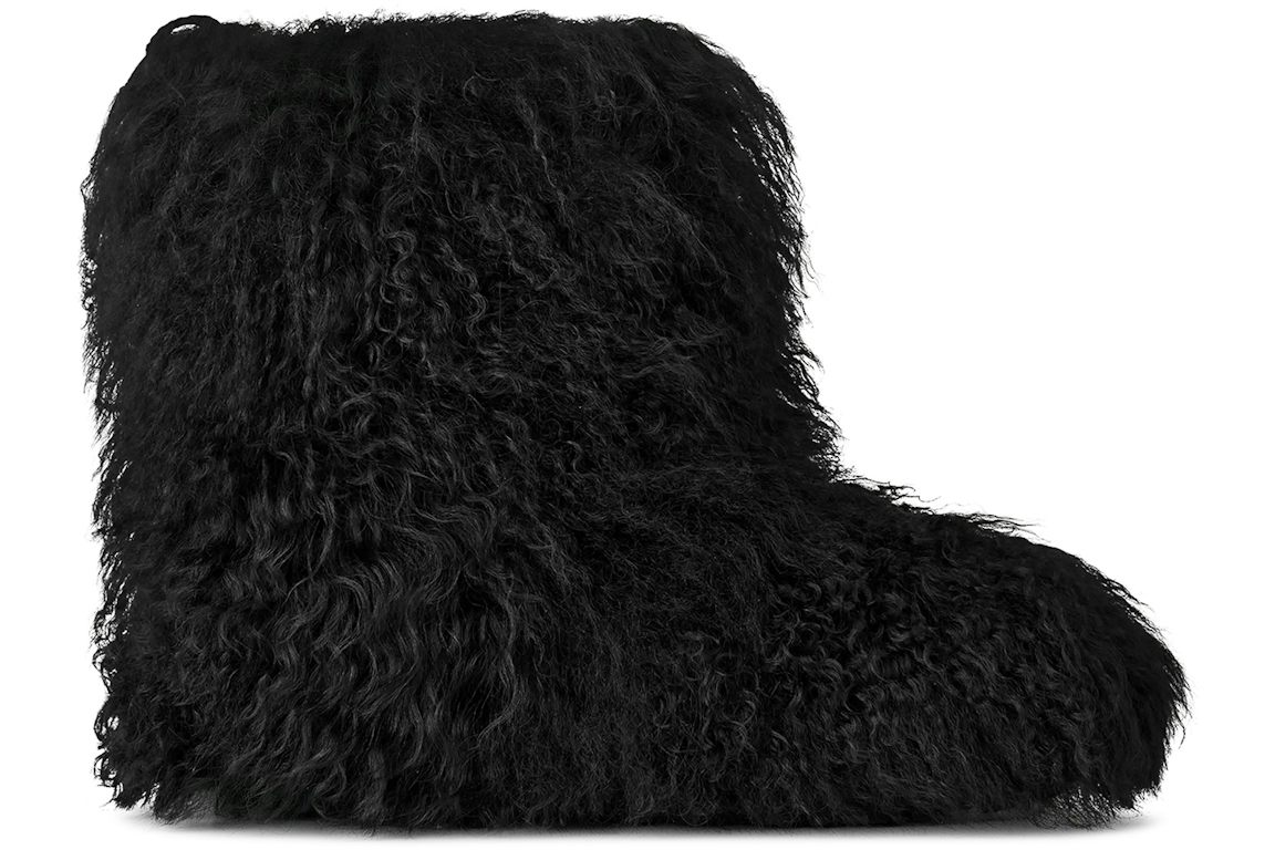 UGG Classic Short Fluff Momma Boot - Black (Women's)