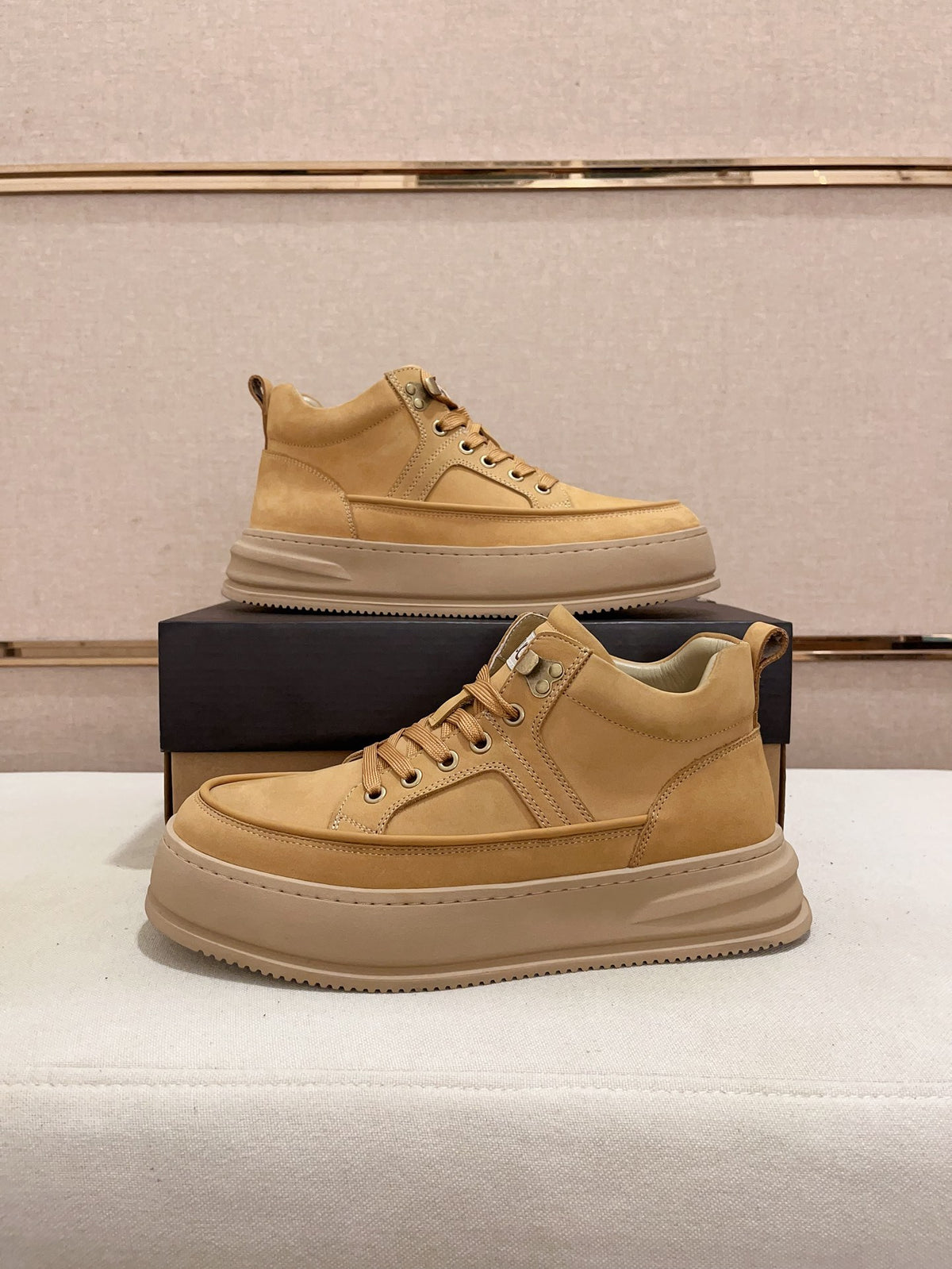 UGG Men's Retro High-Top Sneaker – Wheat