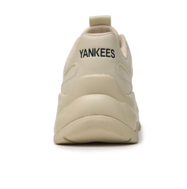 MLB Big Ball Chunky A 'NY Yankees' Sneaker (Beige)